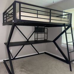 Full Size Bed With Desk 