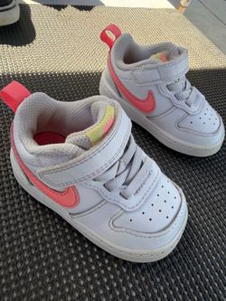 Kids shoes size 4C