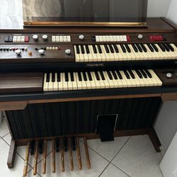 Vintage Piano