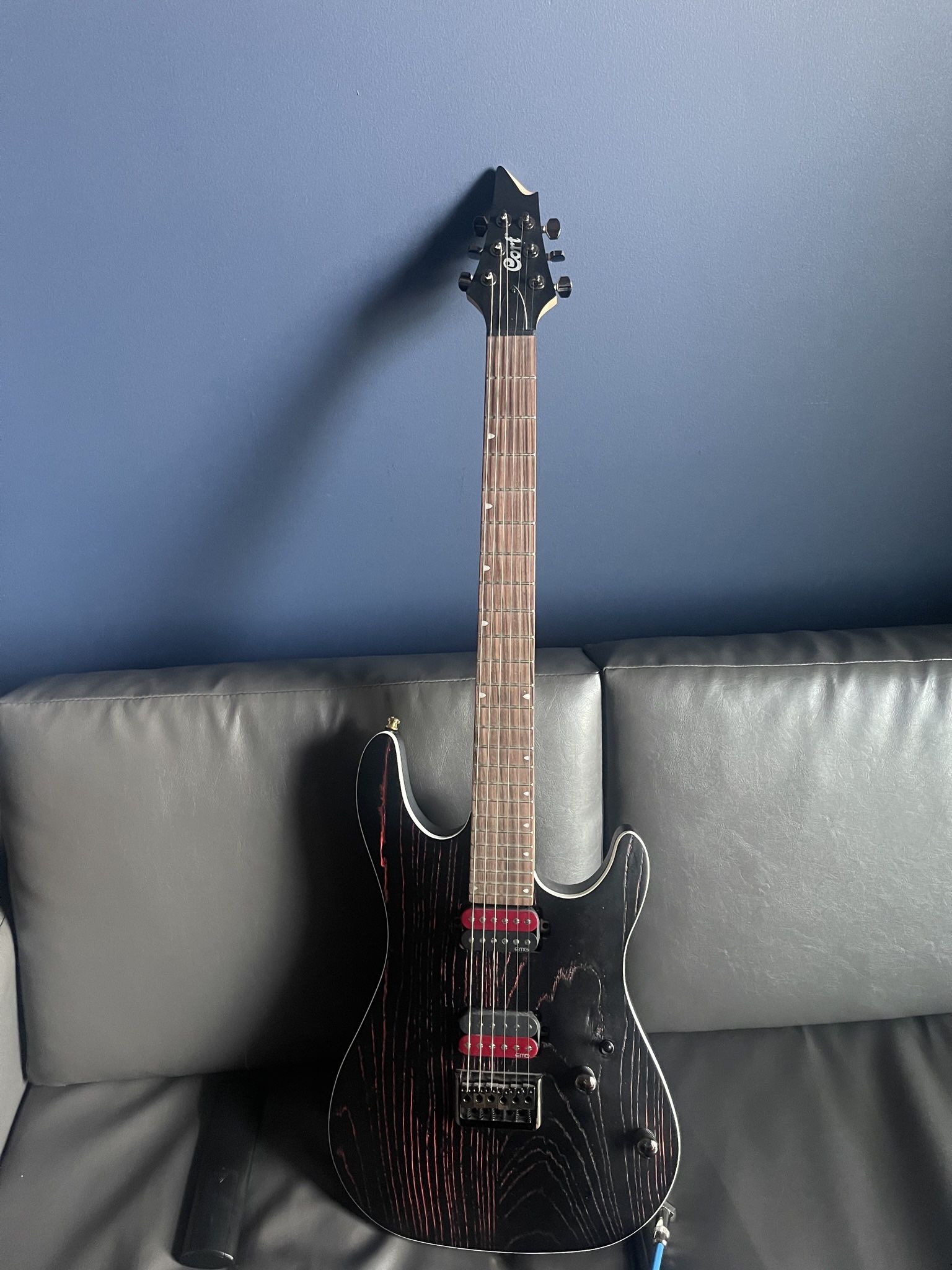 Schecter-Style Electric Guitar + Amp – Ready to Shred (Pickup Today) 