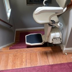 E Electric stair climber for elderly or impaired. There’s two railings before perfectly well well maintained asking 1000.