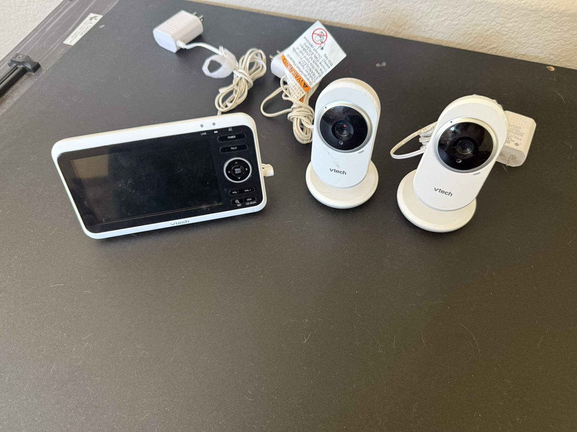 VTech 2 Baby Monitor, 5" Screen,2 Cameras,1000ft Range, Night Vision, 2-Way Audio, Lullabies, Secure Transmission No WiF