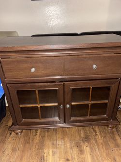 Tv entertainment center