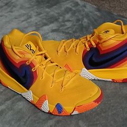 Nike Kyrie 4 70's Decades Pack