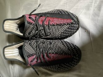yeezy size 7 men no insoles