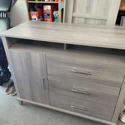 TV or Gaming Console / Media Center