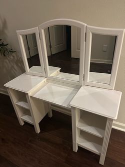 White pottery barn kids Vanity with Tri-Fold Mirror