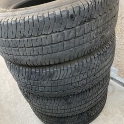 Used Tires  Michelin 275/70 18