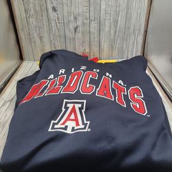 Hooded sweatshirt- University of Arizona Wildcats. Like new in great condition