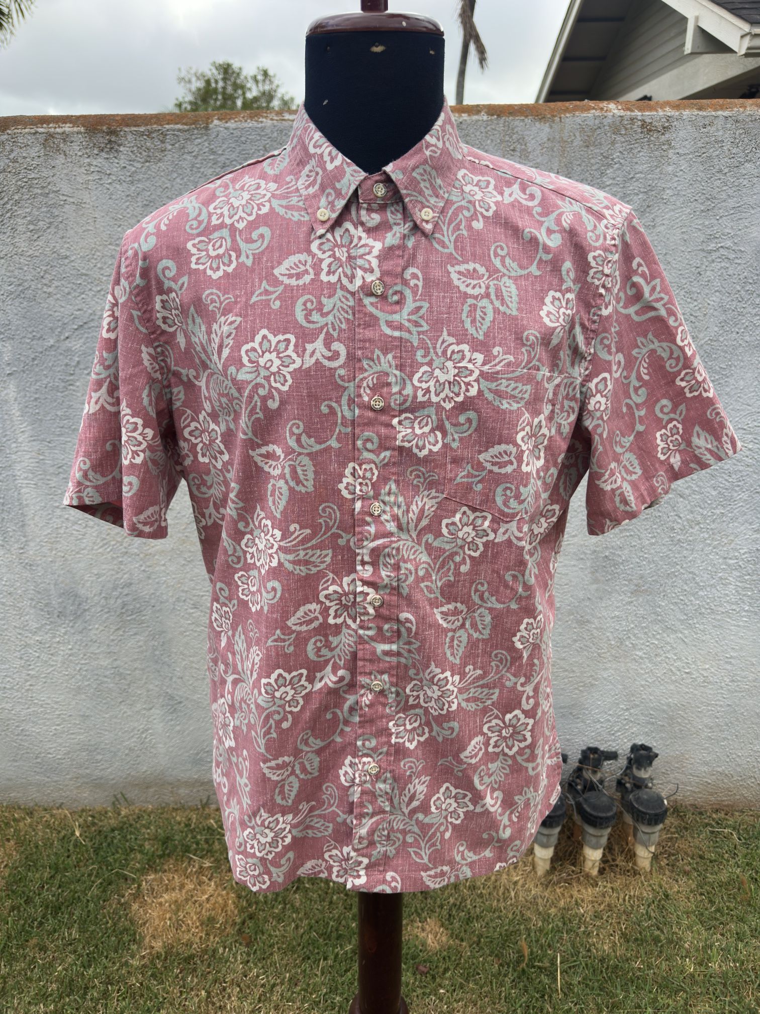 PreOwned Reyn Spooner Hawaiian Shirt Pink Full Button Men's Medium