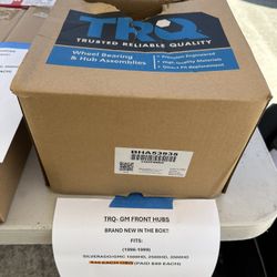 Chevy/GMC TRQ Front Wheel Hubs- New In Box!!