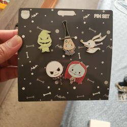 Disney Pin Set