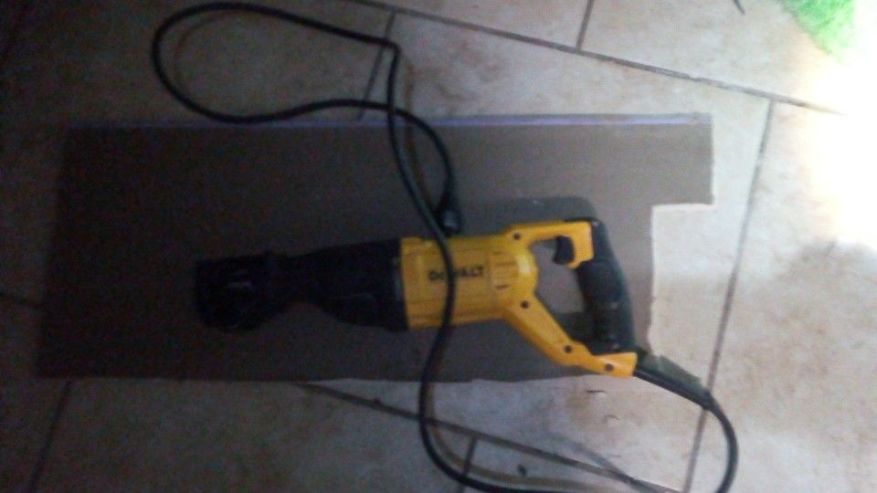 12amp DeWalt Reciprocating Saw