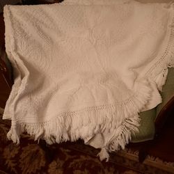 Twin size hobnail bedspread