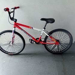 BICYCLE REDLINE MODEL BMX SIZE 24 BRAND NEW 