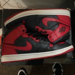 Jordan 1 Mid Bred Sz 10.5
