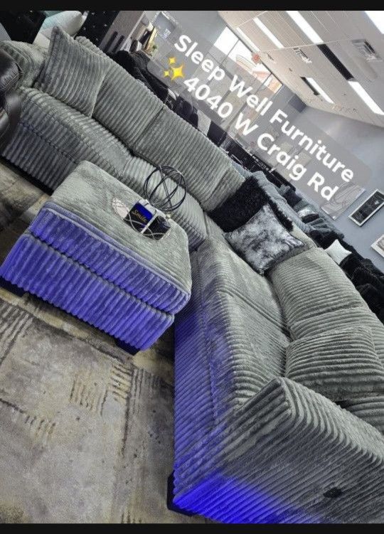 ✨️ Sectionals, 2pc Sofas ✨️ Furniture Queen Bedrooms, Dining Avail