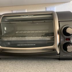 4 Slice Toaster Oven with Roll-Top Door