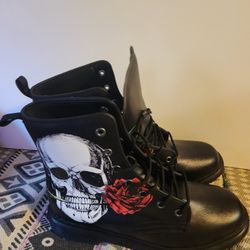 Black Skull and Red Roses  Leather Boots Size 13
