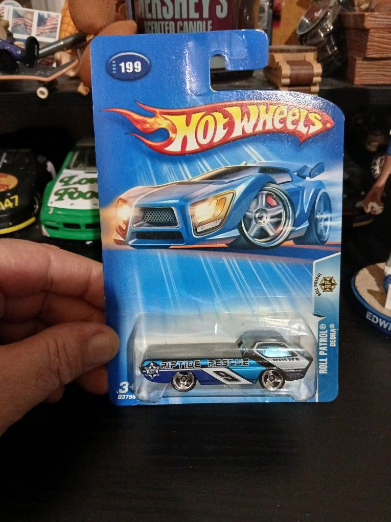 Brand New Hot Wheels Roll Patrol Rip Tide Rescue #199