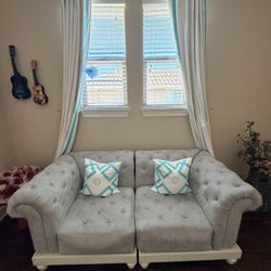 Chesterfield Style Love Couch