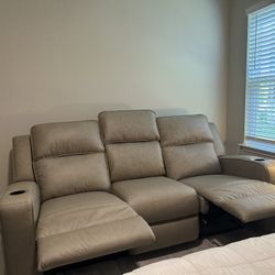Ashley 3 Seat Manual  Recliner- Excellent Condition 