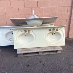 Double Sinks, Single Sinks All No Cracks .