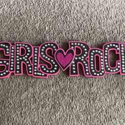 Sign “Girls Rock”