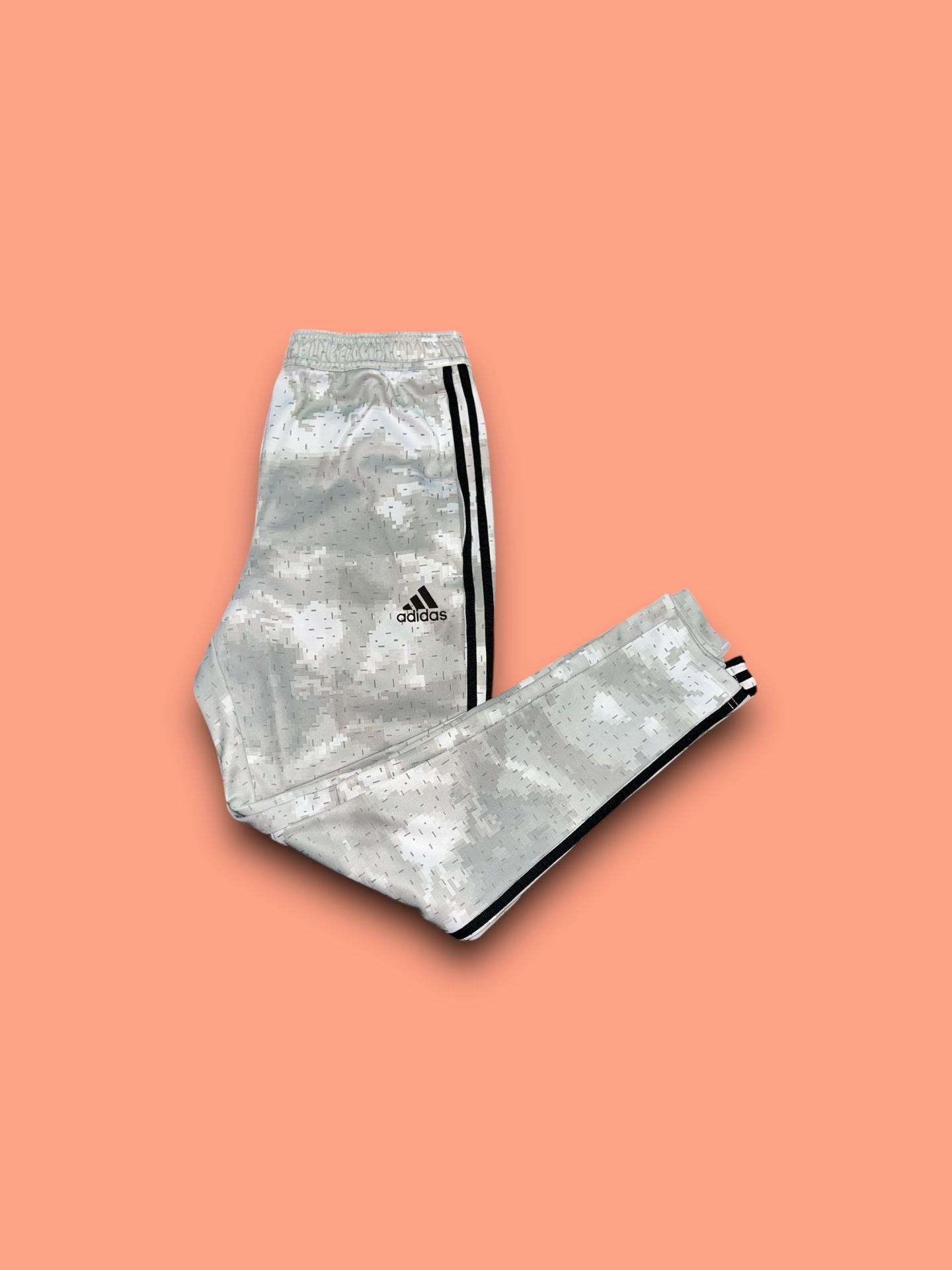 Adidas aeroready 3 stripe tapered track pants digital camo men’s medium