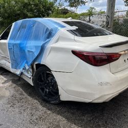 Q50 PARTS - TRUNK BUMPER DOOR LIGHTS