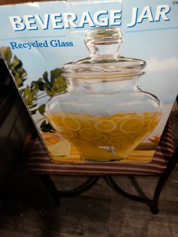 Beverage jar