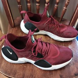 Nike Men Huarache size 13