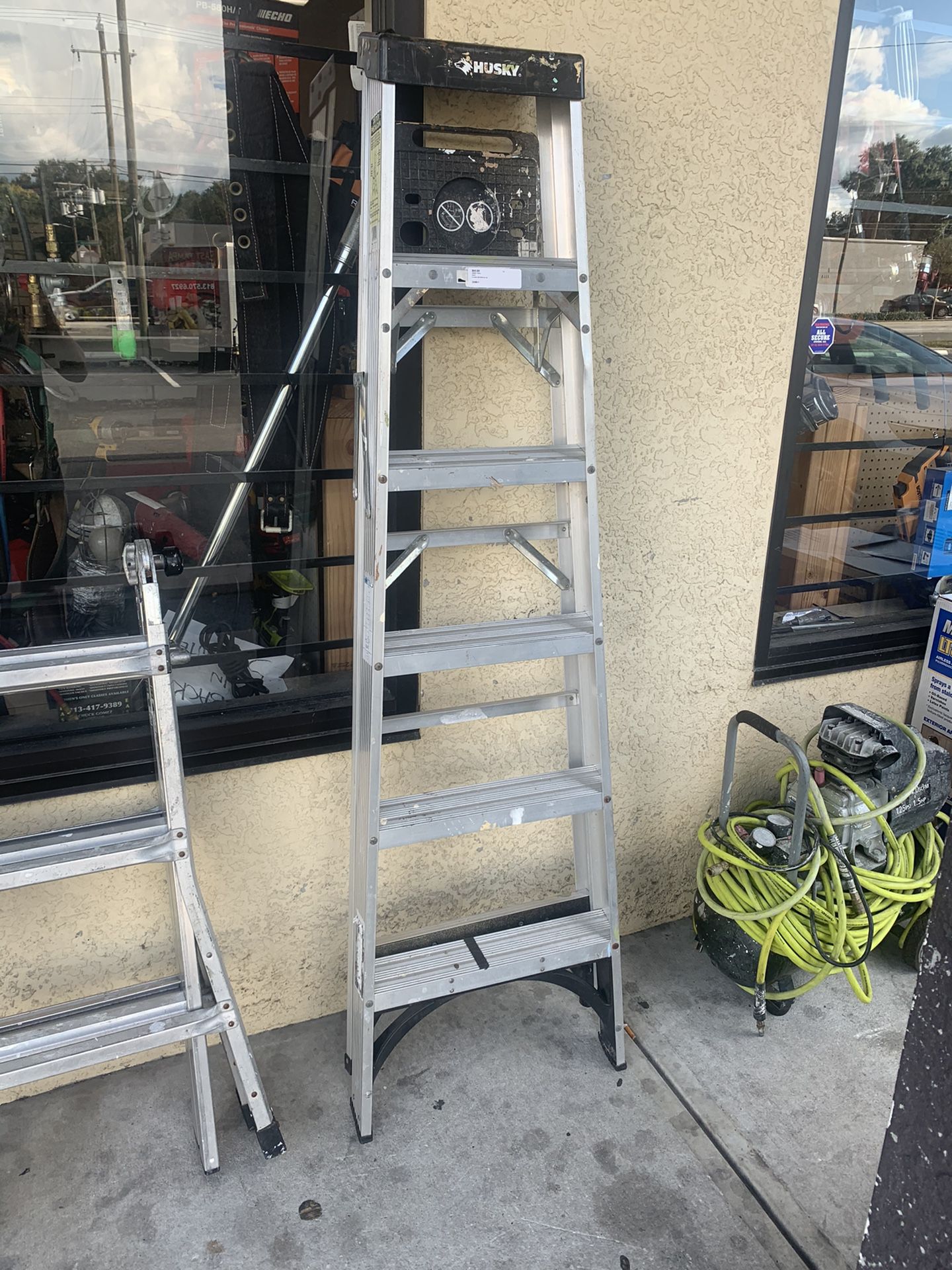 Husky 6ft Aluminum Folding Ladder