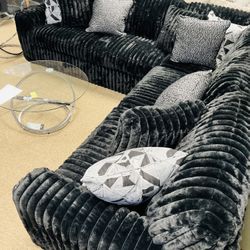 Free Delivery Stylish Sectional!