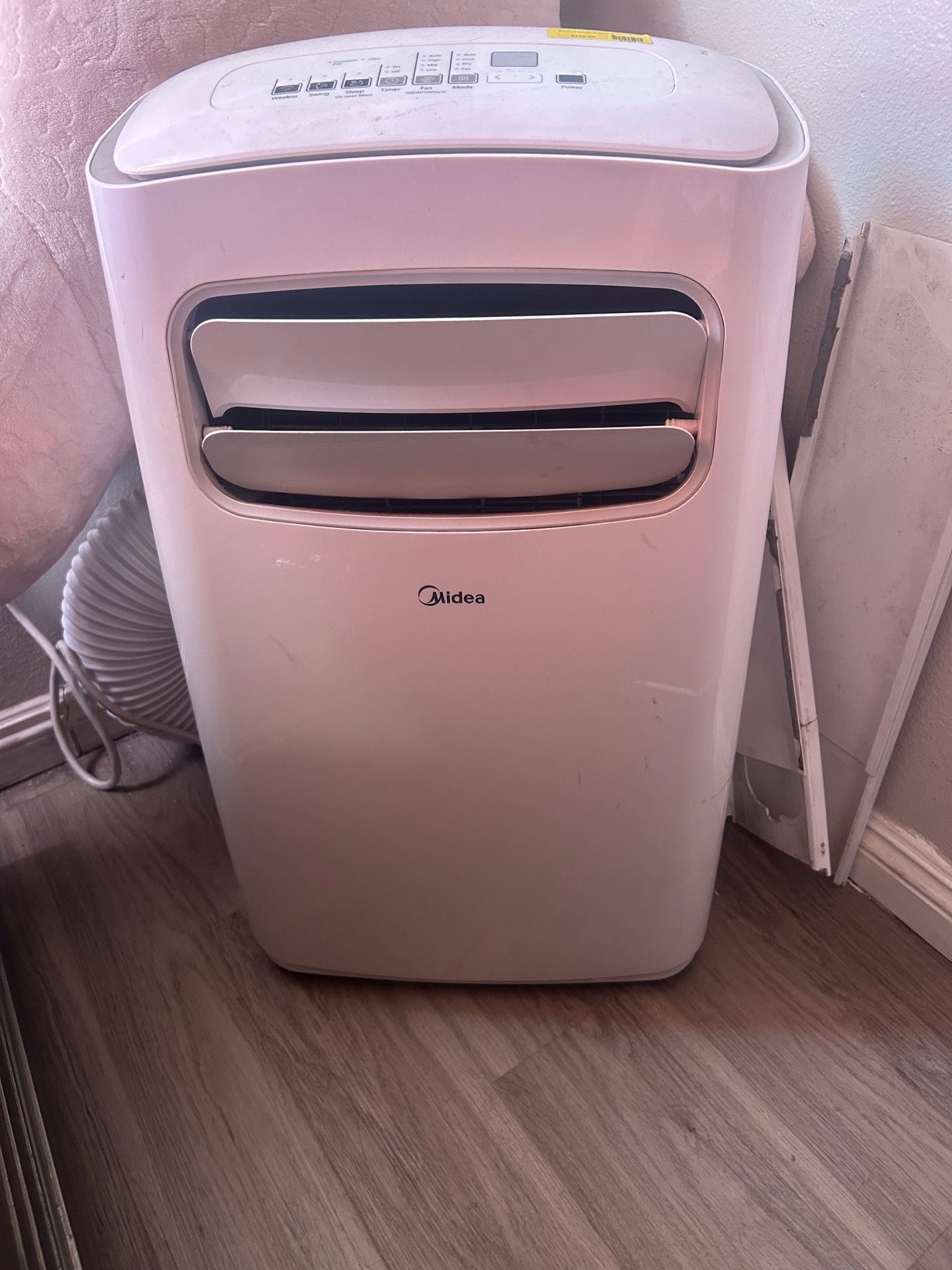 Portable a/c midea