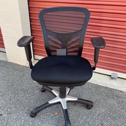 Ajustable Rolling Office Chair 