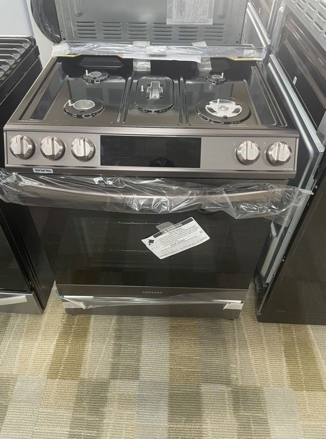 Stove for Sale in Manor, TX - OfferUp