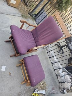 Wood rocker in good condition with leg rocker