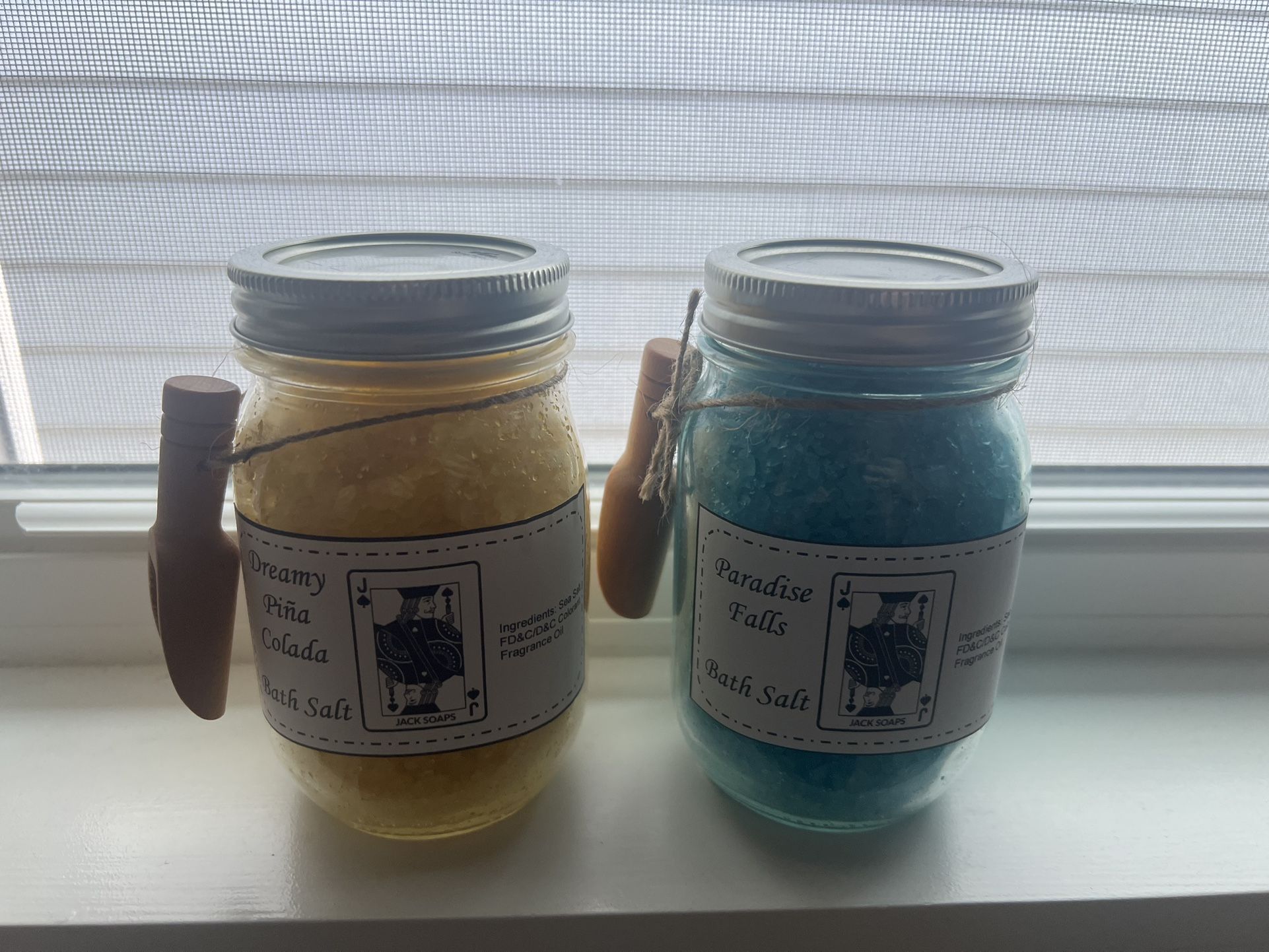 Bath Salts Brand New!! Great Scent