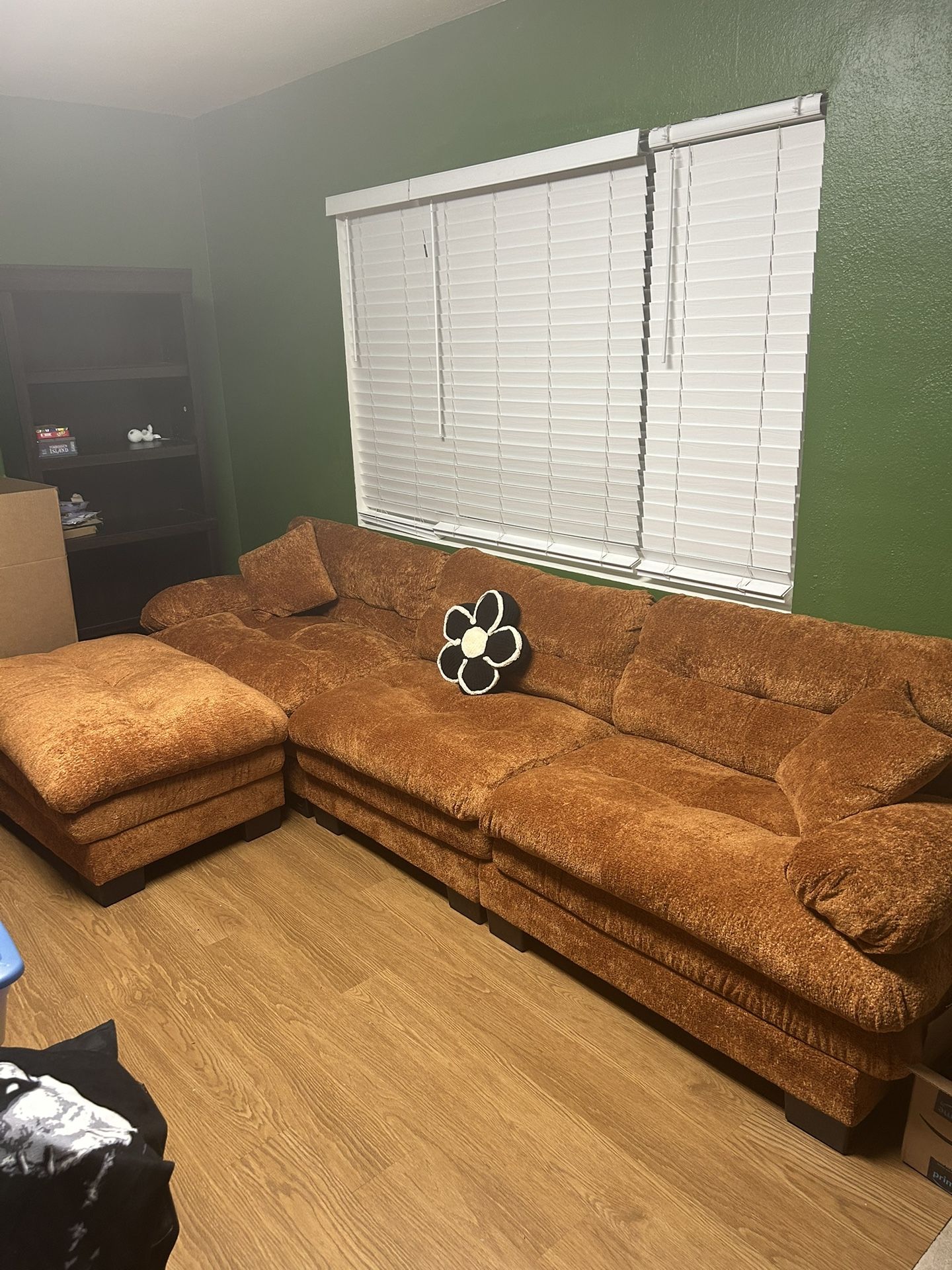 Retro Style Couch Orange