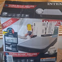 Air Mattress queen 13" With Built-in Inflation Pump