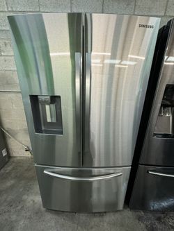 SAMSUNG 3-Door French Door, Counter Depth Refrigerator with CoolSelect Pantry™ 3 MONTH WARRANTY !!