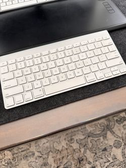 Apple Magic Keyboard - Rechargeable