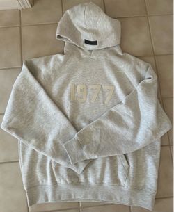 Essentials Fear Of God 1977 Light Oatmeal Hoodie