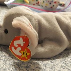 1996 Ty Retired Righty The Elephant 