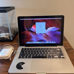 Apple MacBook Pro 13.3” Intel Core i7