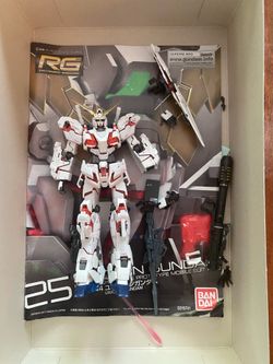 WTS] Built RG Unicorn Gundam 1/144 – Complete with Box