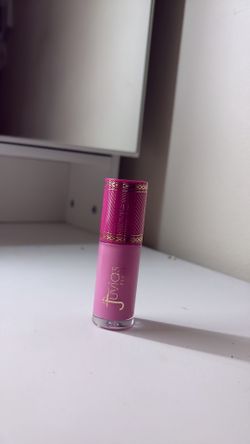 Juvia’s Place Blush Shade Blush Lily 