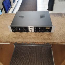 Universal Audio 6176 Channel Strip Tube PreAmp Compressor