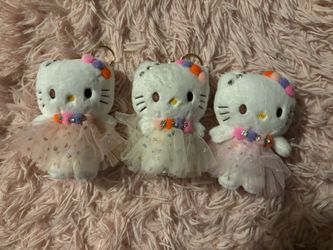 Hello kitty plushie 